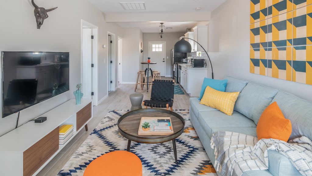 Photo of Livingroom in Garfield
