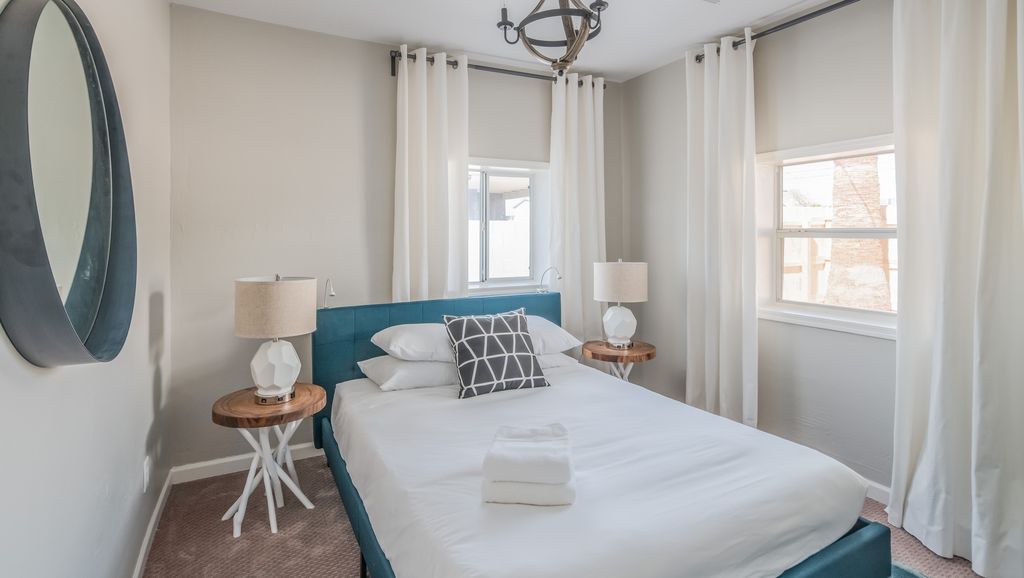 Photo of Bedroom in Garfield