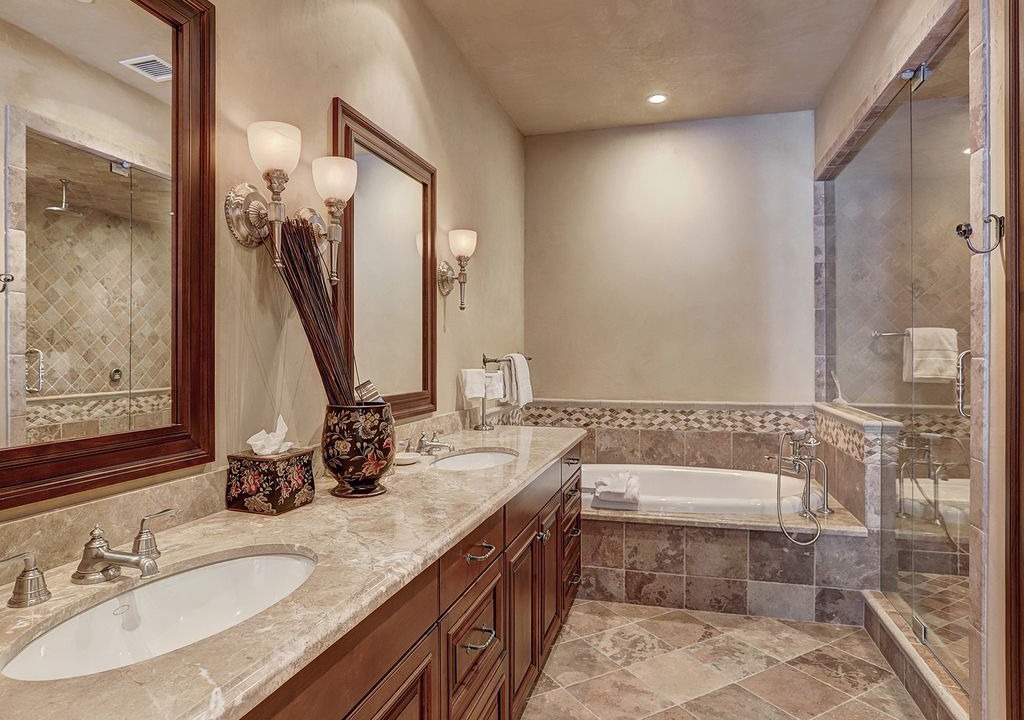 Photo of Bathroom in Village Walk