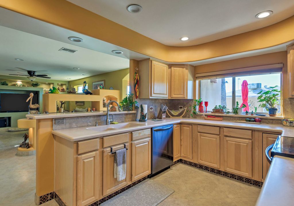 Photo of Kitchen in Hy-view