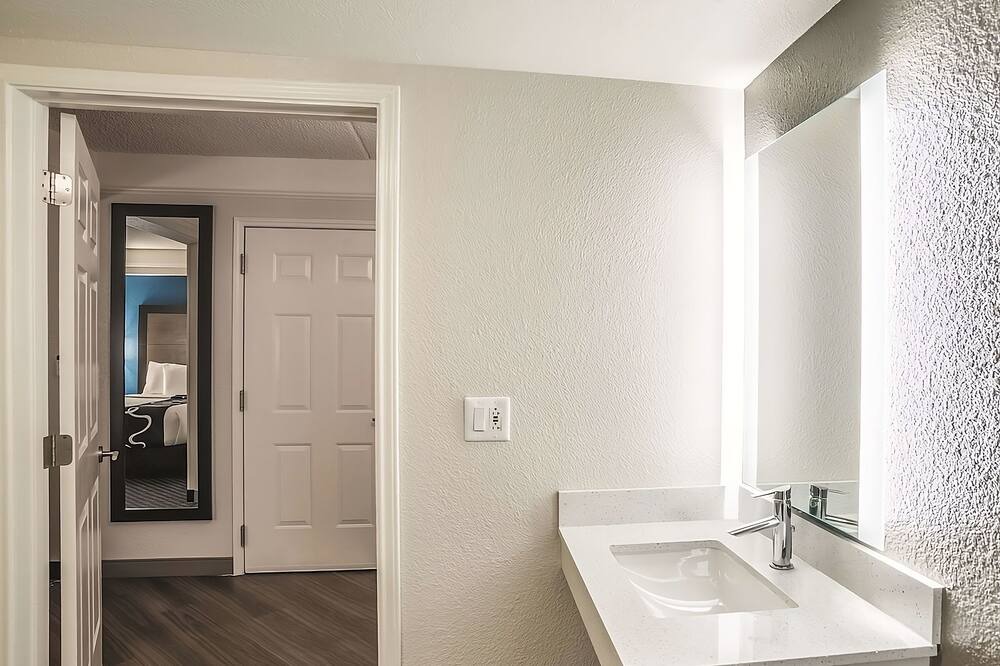 Photo of Bathroom in Ahwatukee Foothills