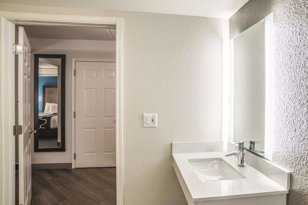 Photo of Bathroom in Ahwatukee Foothills