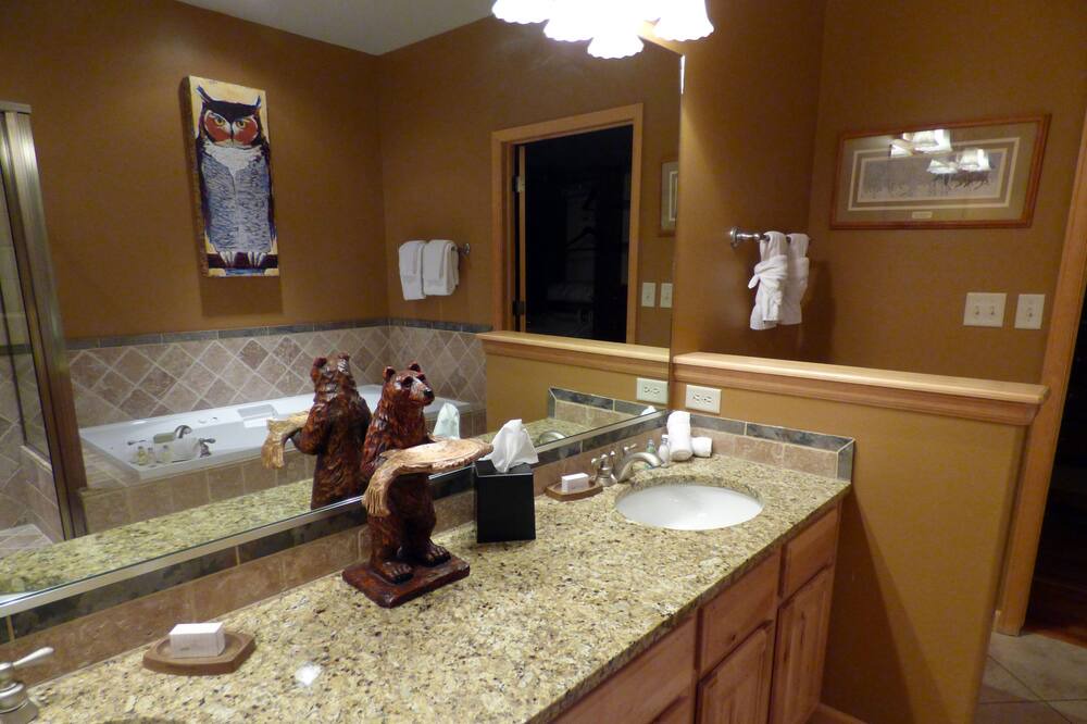 Photo of Bathroom in Stanley Hills