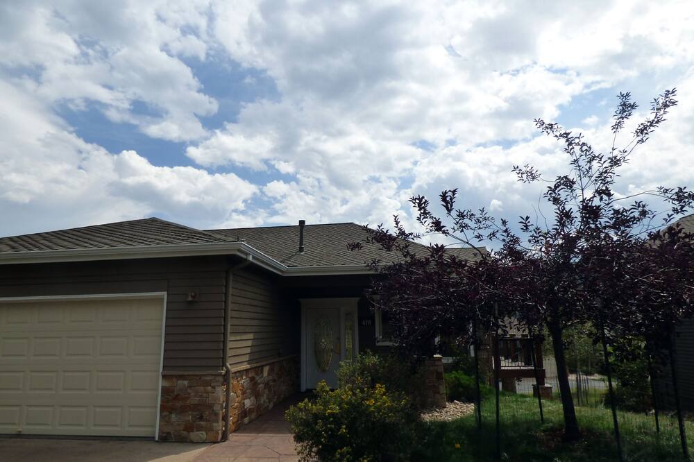 Photo of Outdoor in Stanley Hills