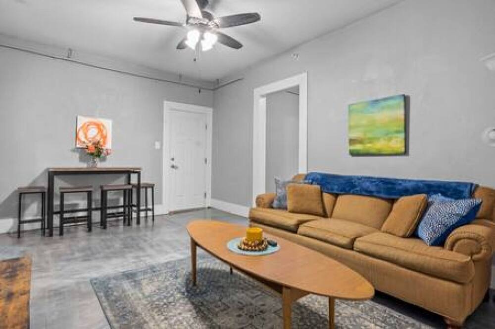 Photo of Livingroom in Sherman Hill