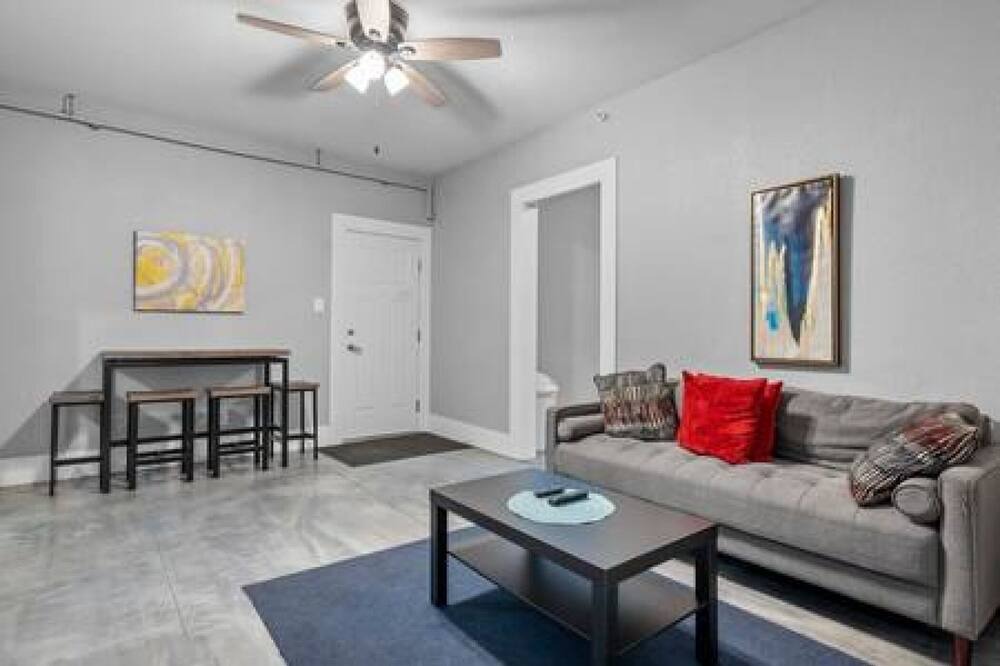 Photo of Livingroom in Sherman Hill