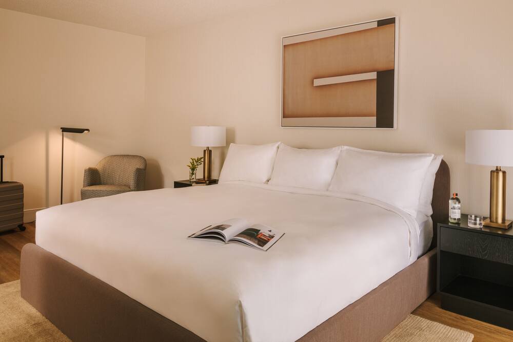Photo of Bedroom in Civic Center Mall