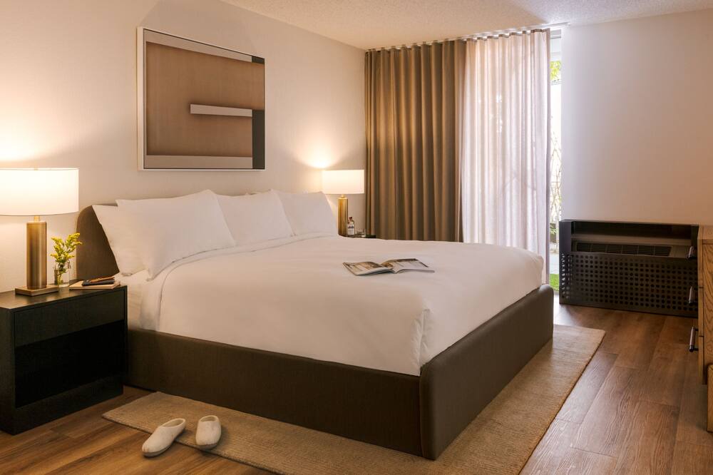 Photo of Bedroom in Civic Center Mall