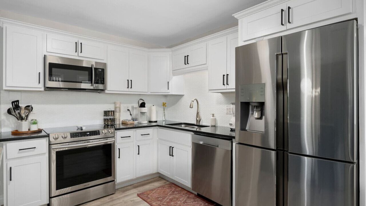 Photo of Kitchen in Scottsdale Estates Six