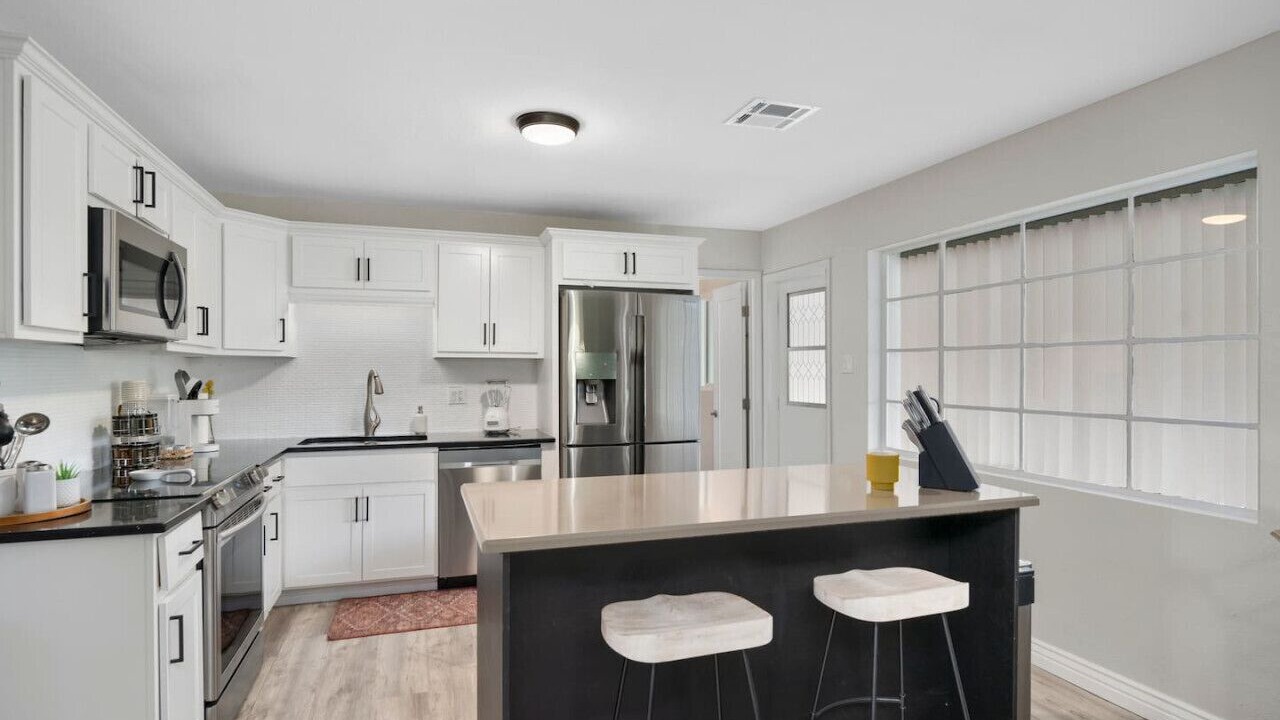 Photo of Kitchen in Scottsdale Estates Six