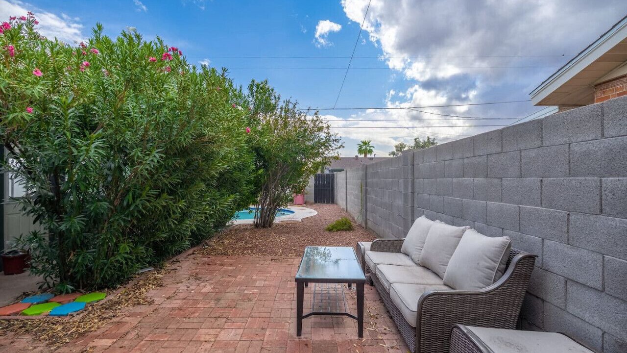 Photo of Outdoor in Scottsdale Estates Six