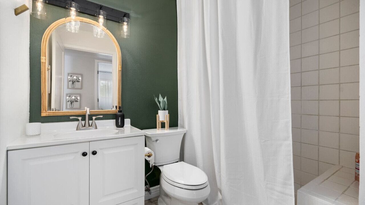 Photo of Bathroom in Scottsdale Estates Six