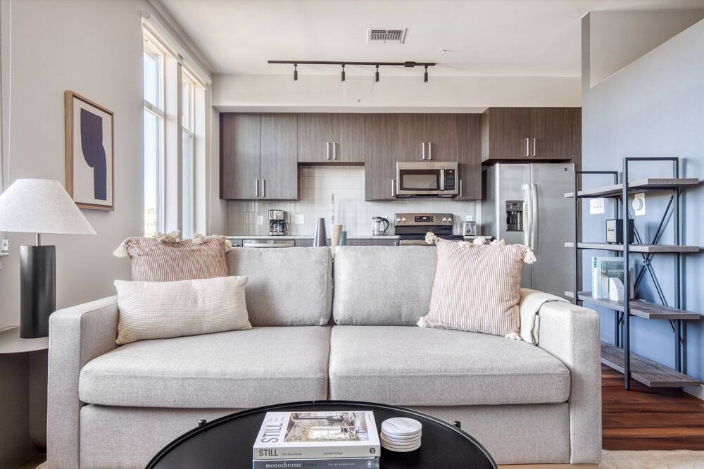 Photo of Livingroom in Transit Village
