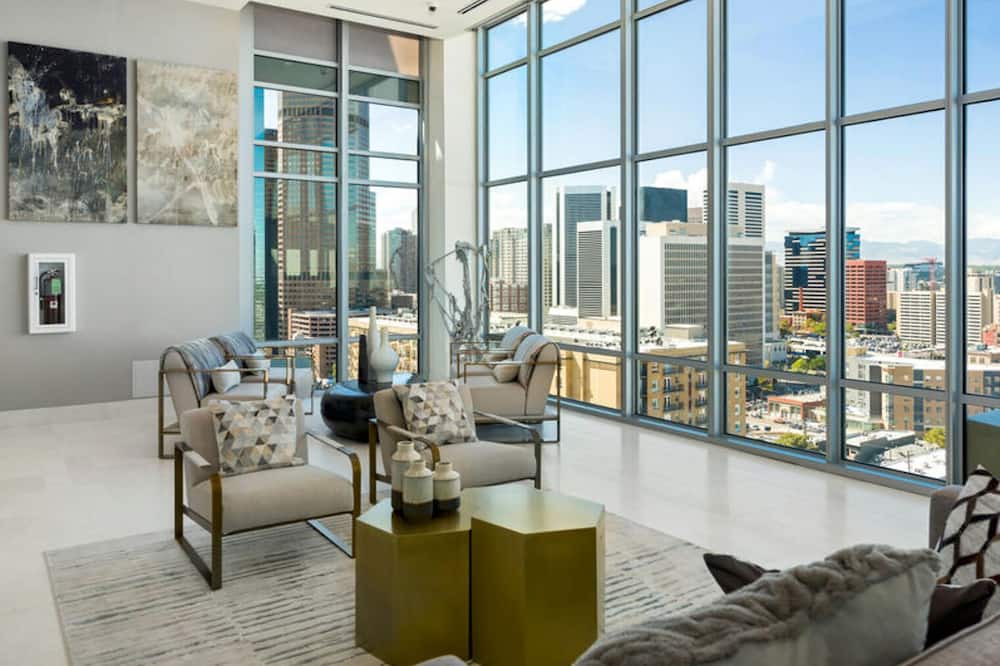Photo of Livingroom in Five Points