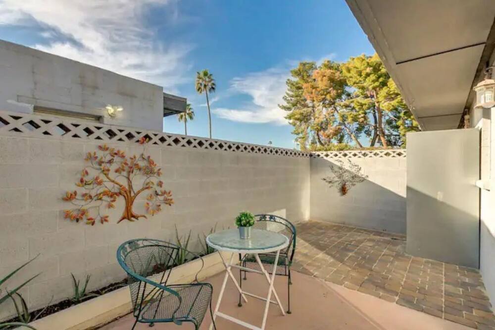 Photo of Patio Balcony in Arcadia Lite