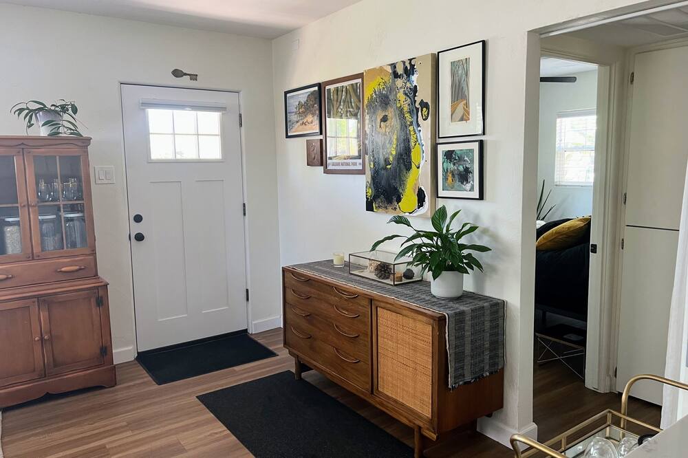 Photo of Bedroom in Garfield