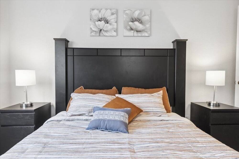 Photo of Bedroom in Kyrene-Superstition