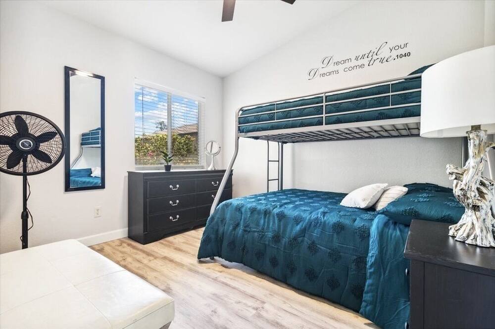 Photo of Bedroom in Kyrene-Superstition