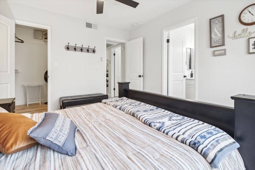 Photo of Bedroom in Kyrene-Superstition