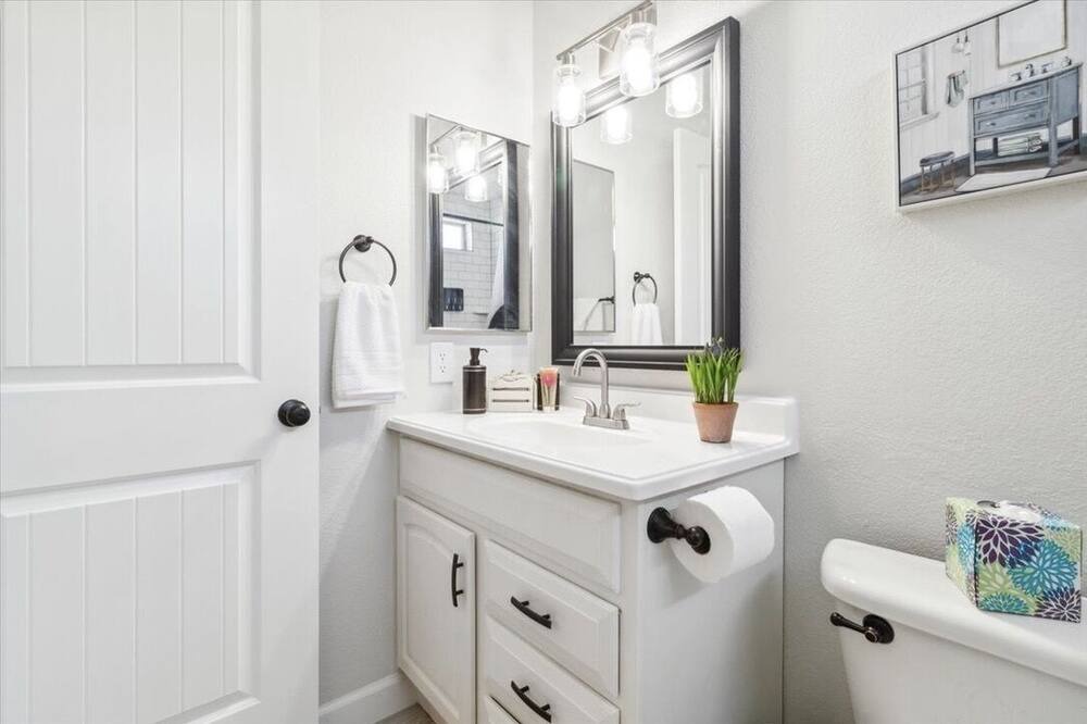 Photo of Bathroom in Kyrene-Superstition