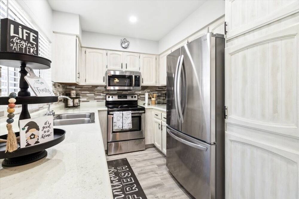Photo of Kitchen in Kyrene-Superstition