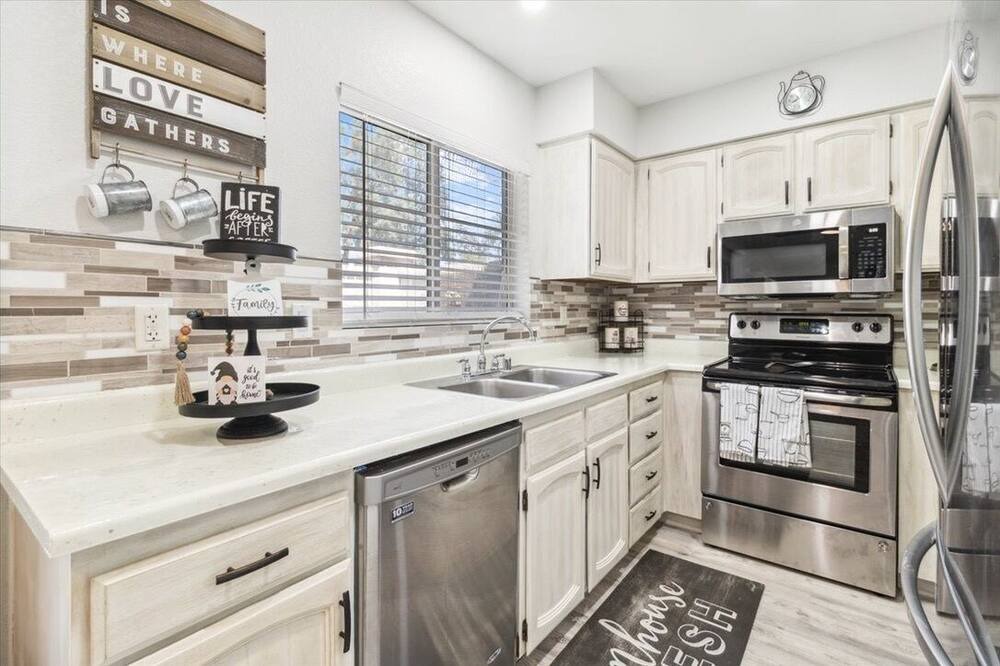 Photo of Kitchen in Kyrene-Superstition