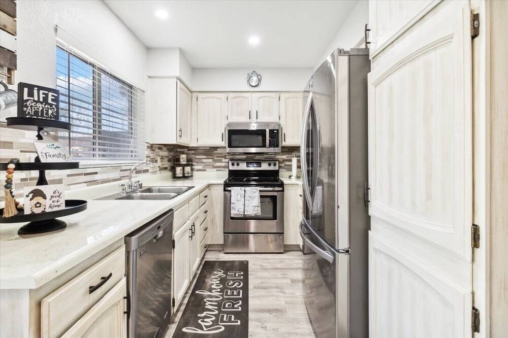Photo of Kitchen in Kyrene-Superstition
