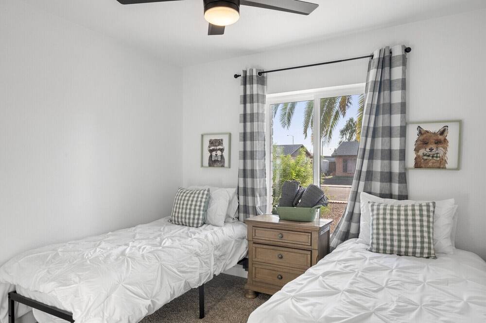 Photo of Bedroom in Kyrene-Superstition