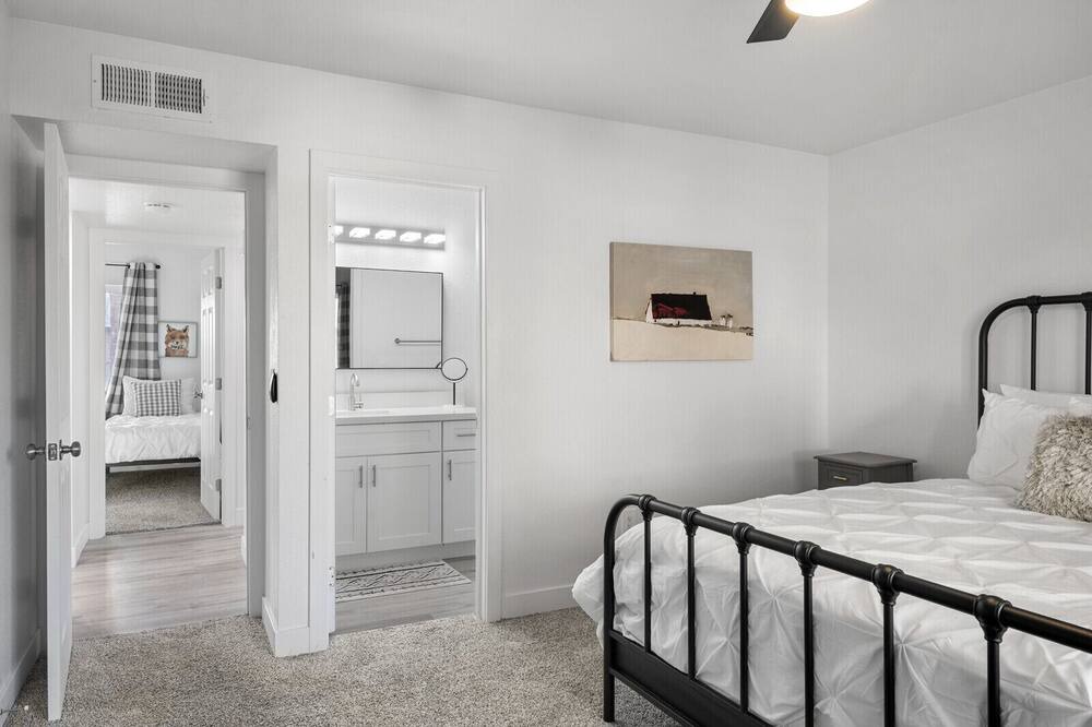 Photo of Bedroom in Kyrene-Superstition