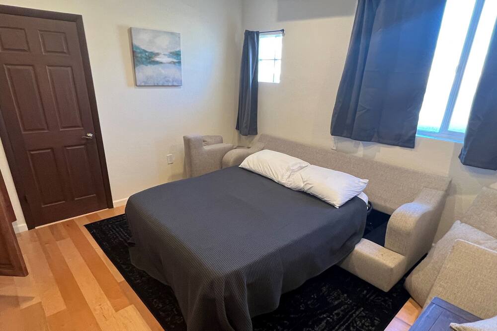Photo of Bedroom in Roosevelt