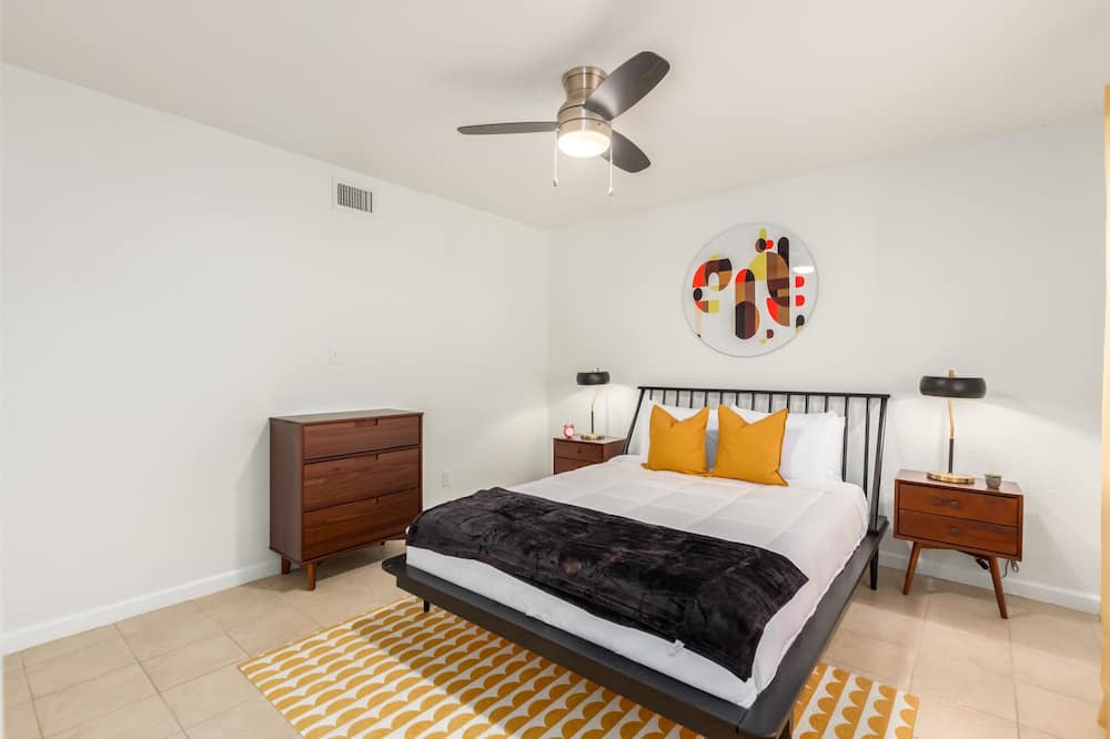 Photo of Bedroom in Raskin Estates