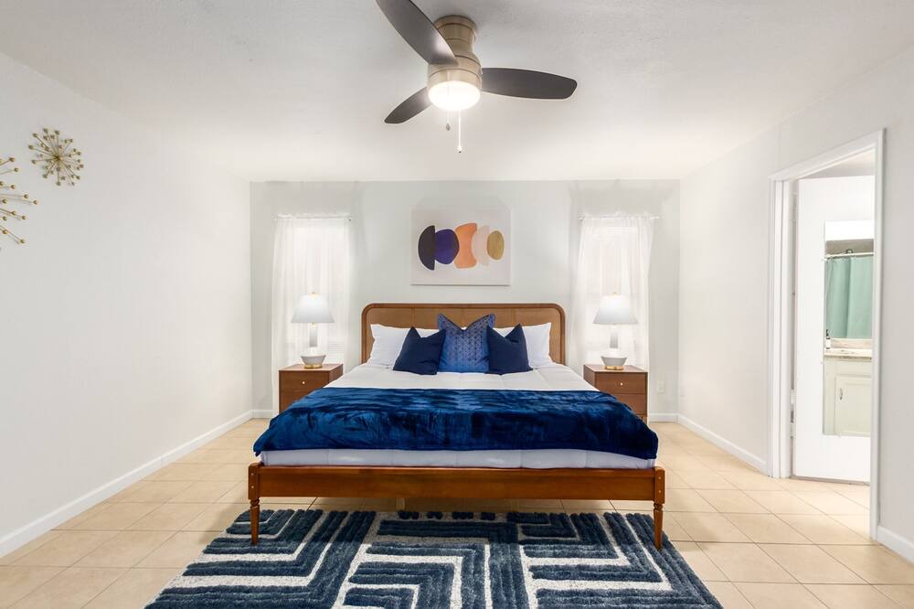 Photo of Bedroom in Raskin Estates