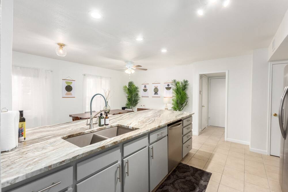 Photo of Others in Raskin Estates