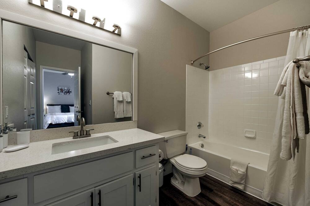 Photo of Bathroom in Greenbell