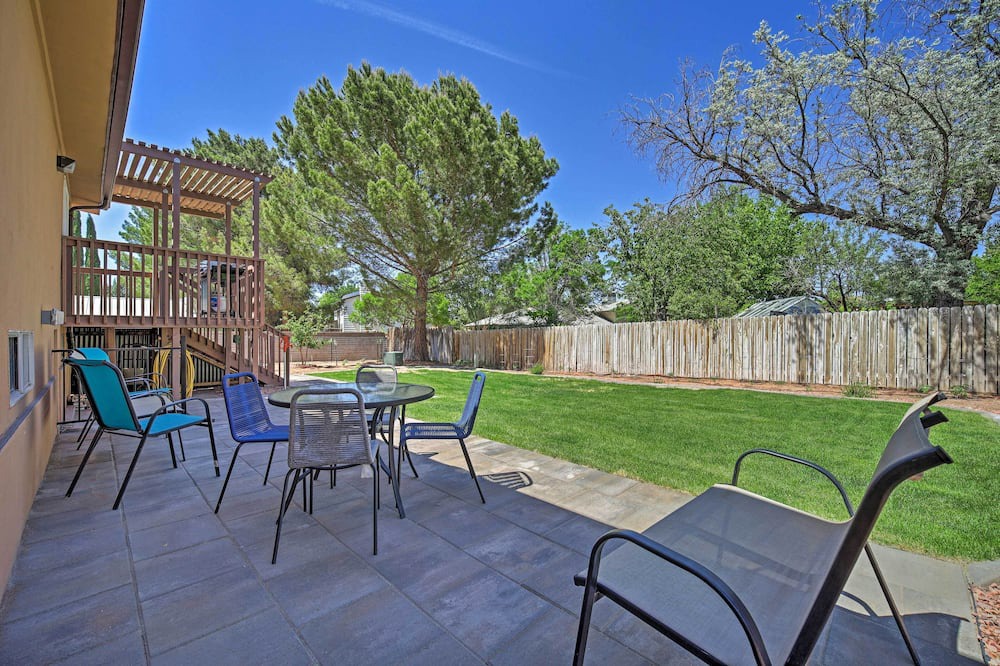Photo of Outdoor in Page