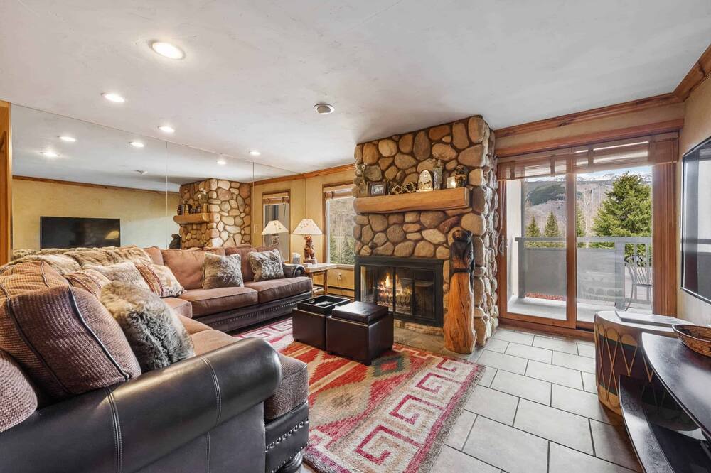 Photo of Livingroom in Vail