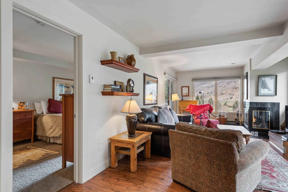 Photo of Livingroom in Vail