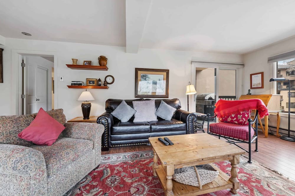 Photo of Livingroom in Vail