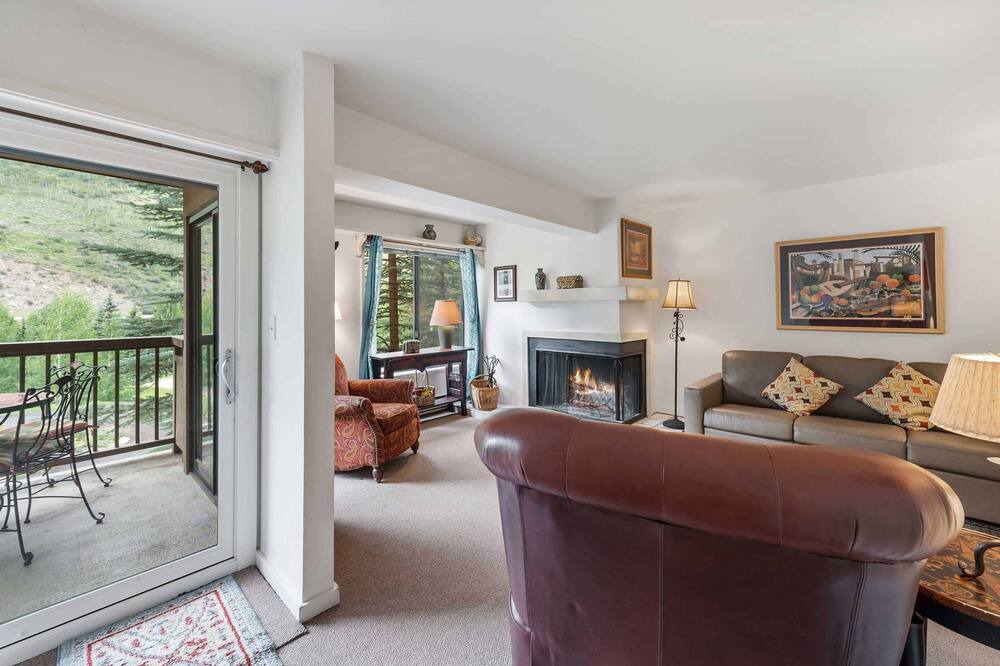 Photo of Livingroom in Vail