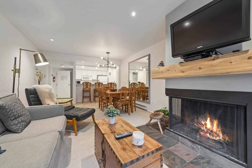 Photo of Livingroom in Vail