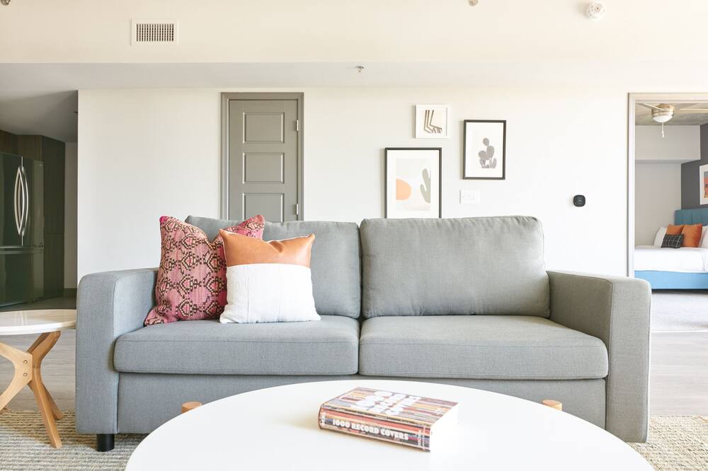 Photo of Livingroom in Downtown Phoenix