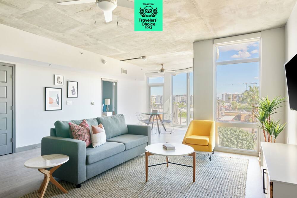 Photo of Livingroom in Downtown Phoenix