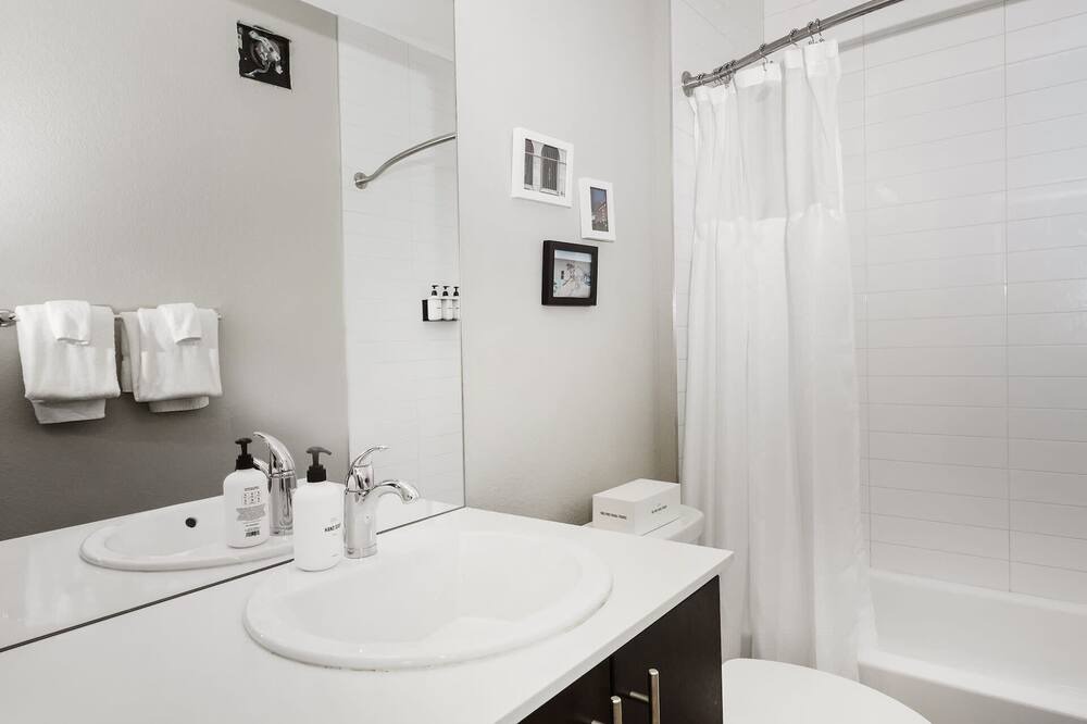 Photo of Bathroom in Highland