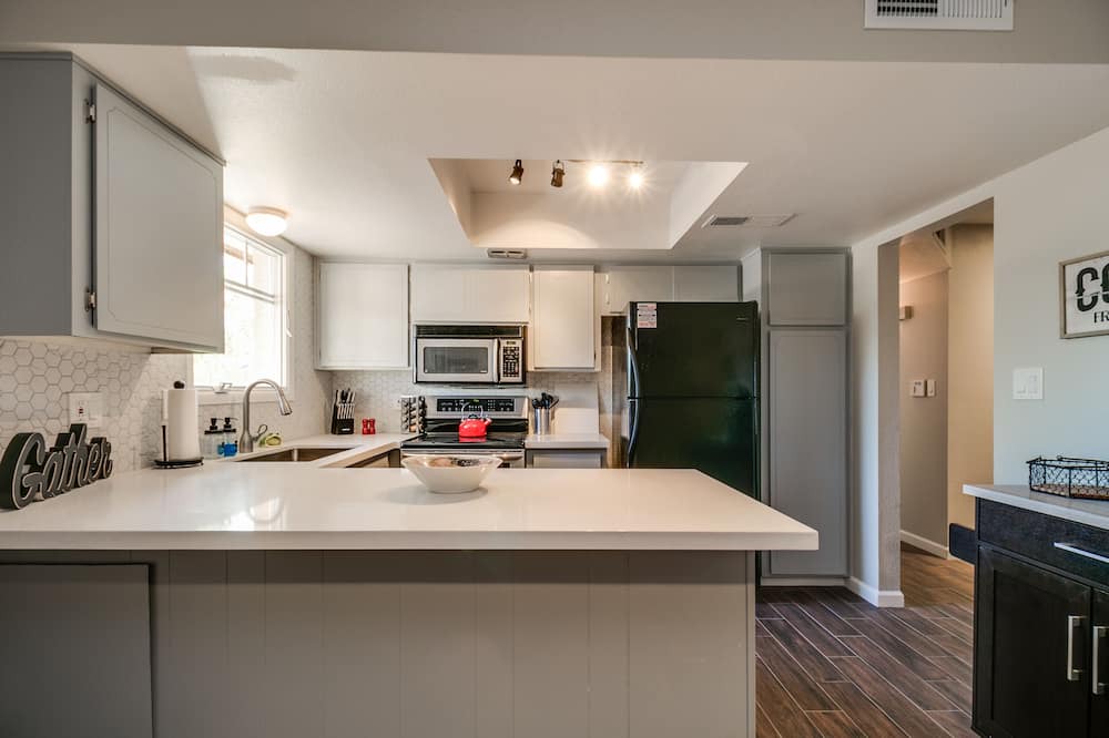Photo of Kitchen in Kyrene-Superstition