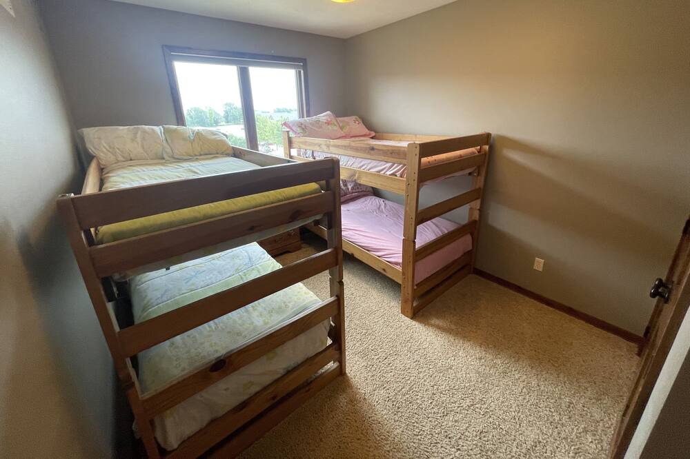 Photo of Bedroom in Arnolds Park