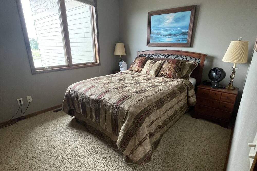 Photo of Bedroom in Arnolds Park