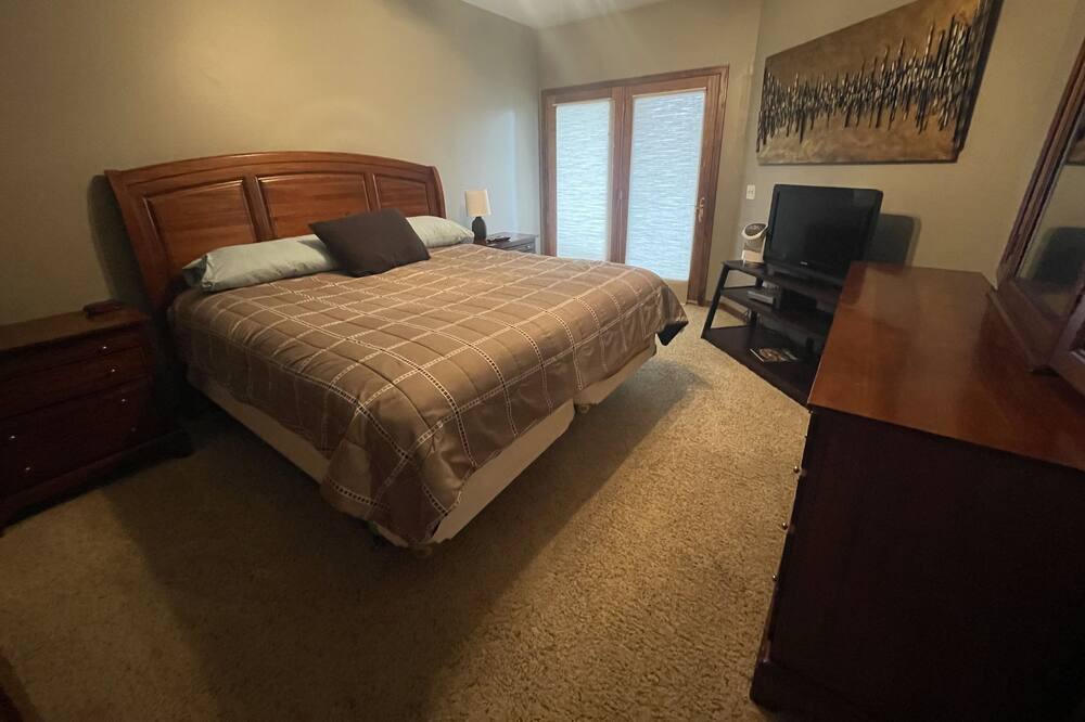 Photo of Bedroom in Arnolds Park