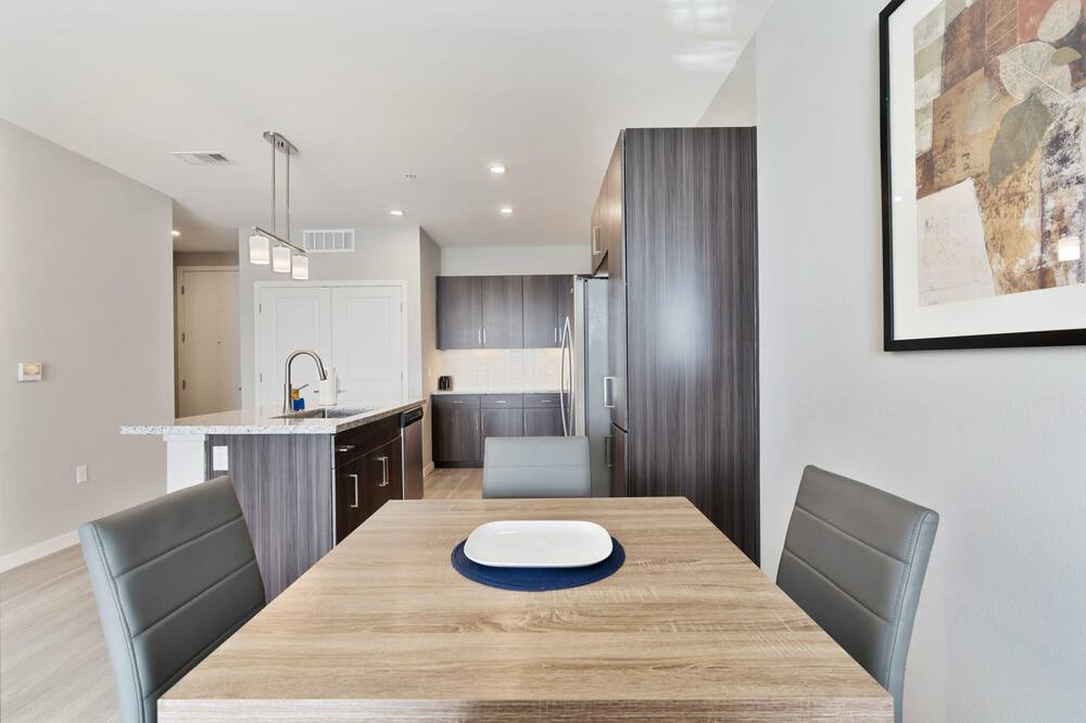 Photo of Livingroom in Camelback East