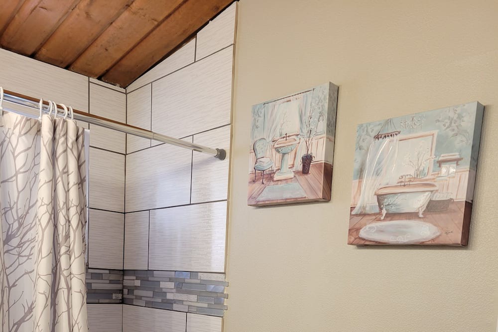 Photo of Bathroom in Cascade-Chipita Park