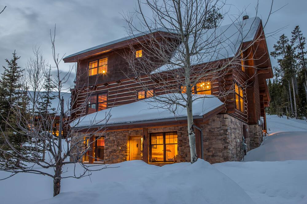Photo of Outdoor in Powder Ridge